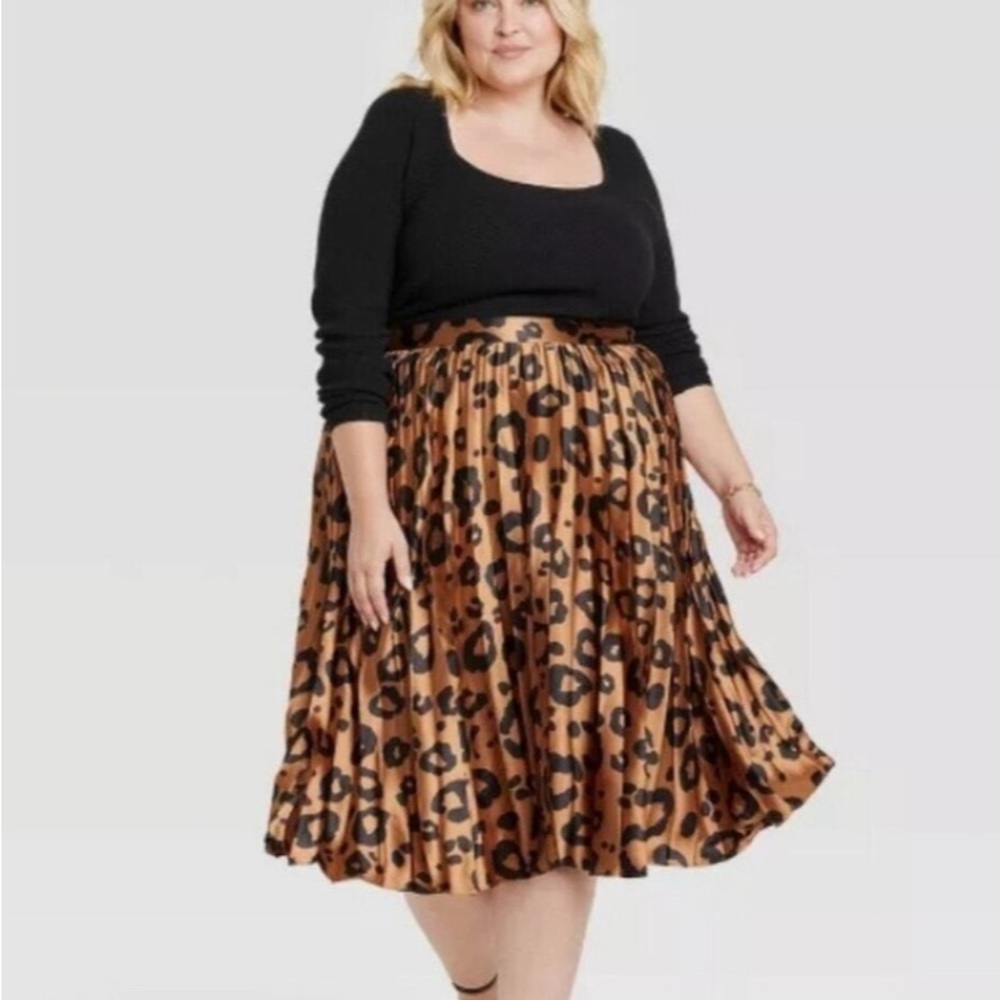 AVA & VIV Skirt Midi Satin Leopard Print Accordion Style Elastic Waist